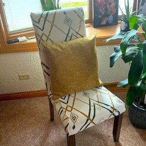 4 tribal print Dinning room chair covers (one-size fits most)